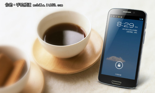 5.3吋巨屏手机来袭 卓普ZP900售1999元